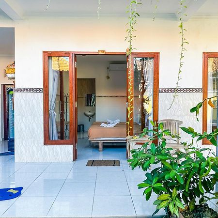 Sanata Yoga Guesthouse Canggu  Luaran gambar