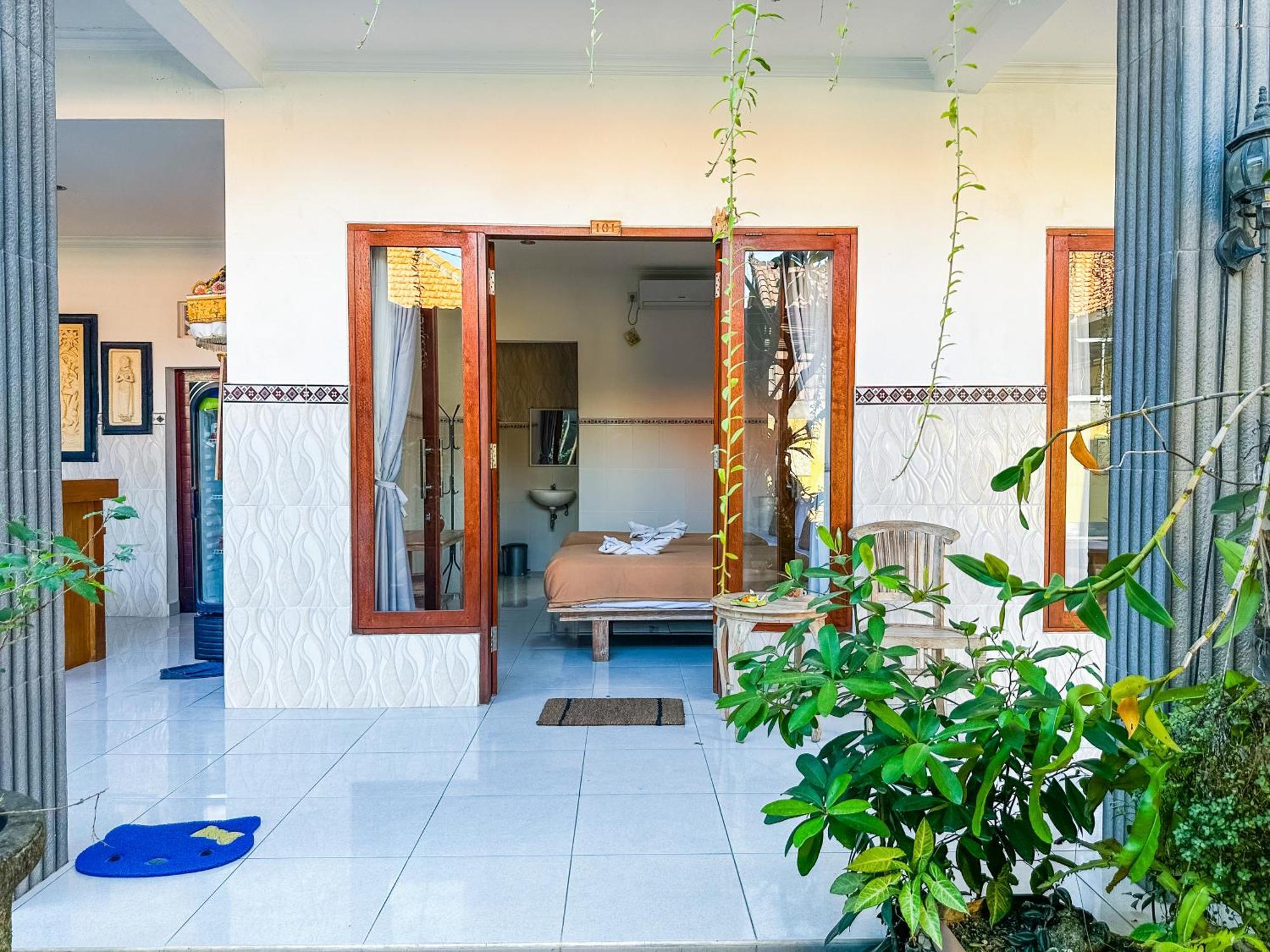 Sanata Yoga Guesthouse Canggu  Luaran gambar